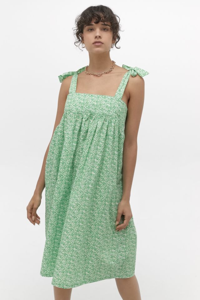 Urban Outfitters Archive Darcey Green Floral Midi Dress
