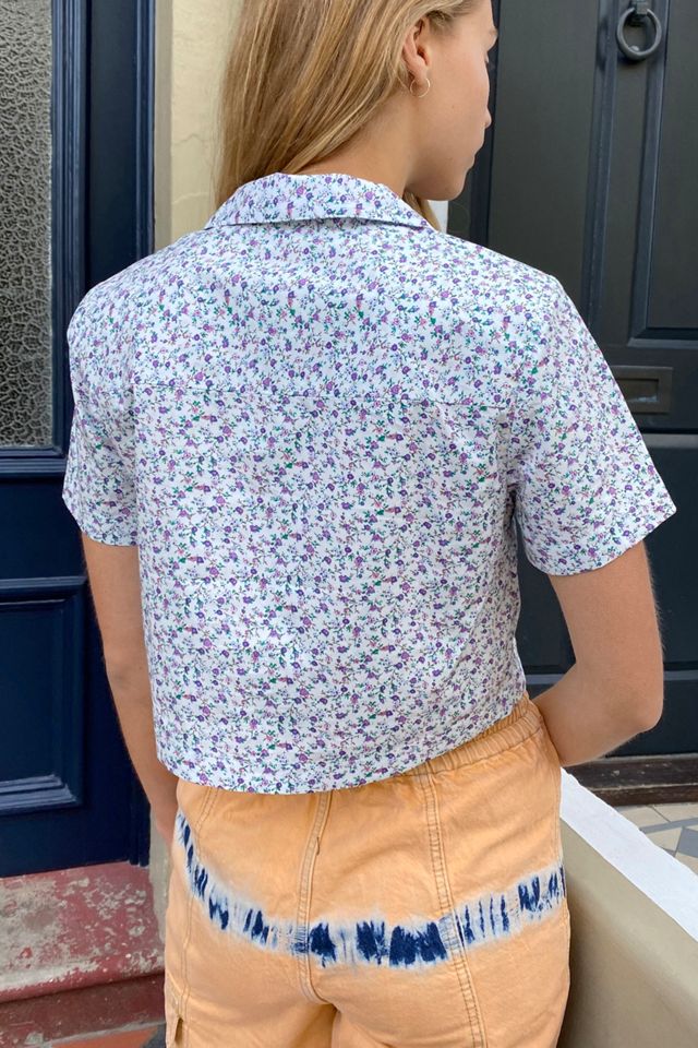 UO Archive – Kurze Bluse in Flieder mit Muster  #3
