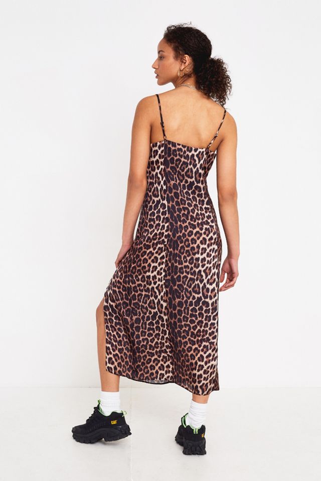 Rinnovamento urbano realizzato da resti Leopard Slip Dress #3