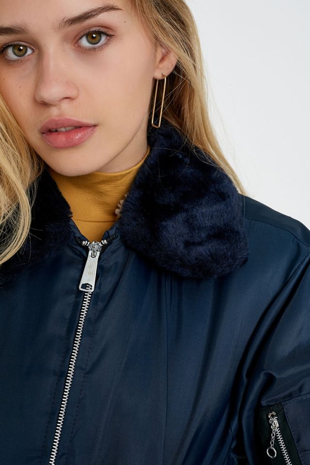 Urban Renewal Salvaged Deadstock – Jacke „CWU“ in Marineblau mit Sherpafutter #3