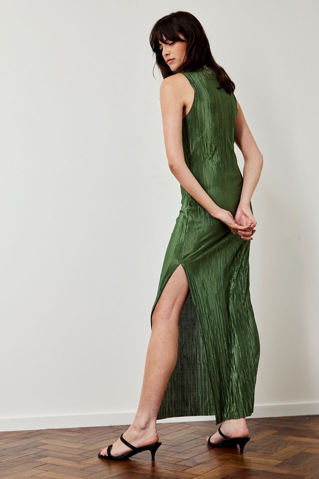 Archivo en UO Khaki Plisse Tank Maxi Dress #2