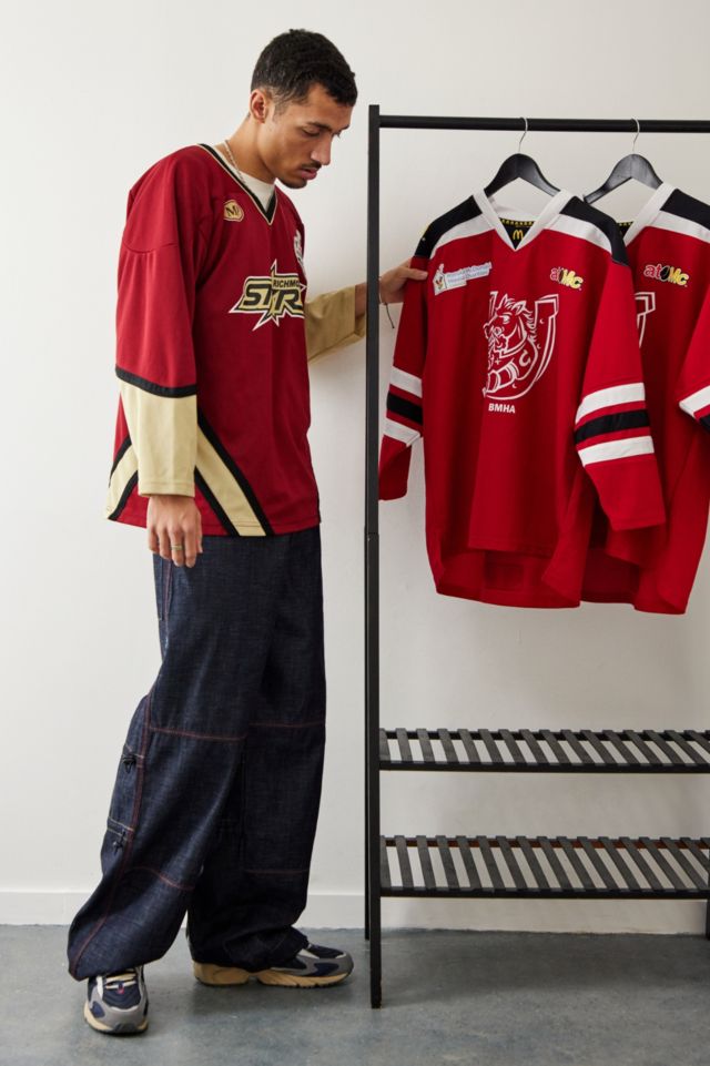 How To Wear Oversized Hockey Jersey
