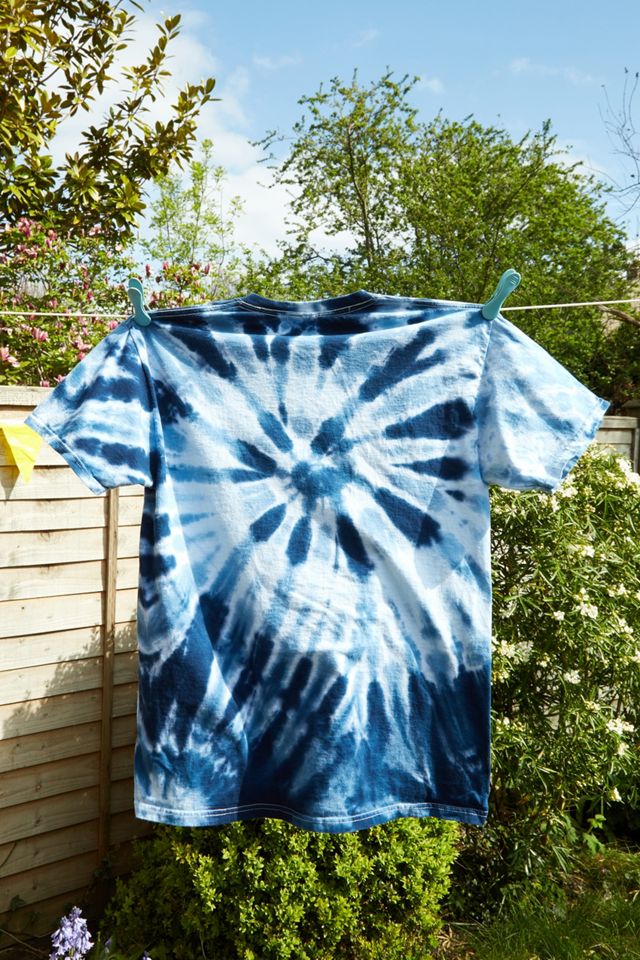 Urban Renewal Vintage Re-Made - T-shirt bleu effet tie-dye #3