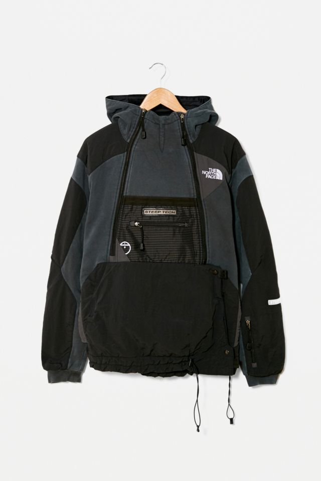 Urban Renewal One Of A Kind Tech Jacke von The North Face fur steile Abfahrten Urban Outfitters DE