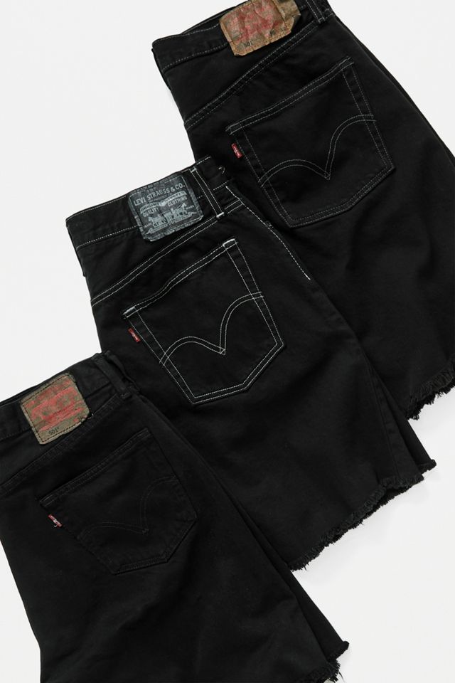 Urban Renewal Remade From Vintage – Abgeschnittene Levi's-Shorts in Schwarz #1