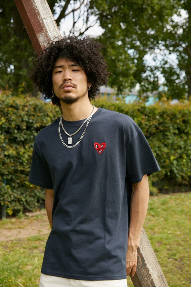 Armonía Psicológico mejilla Urban Outfitters Archive © Keith Haring Camiseta de corazón bordado | Urban  Outfitters ES