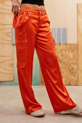 Urban Outfitters Archive - Pantalon cargo en satin rouge