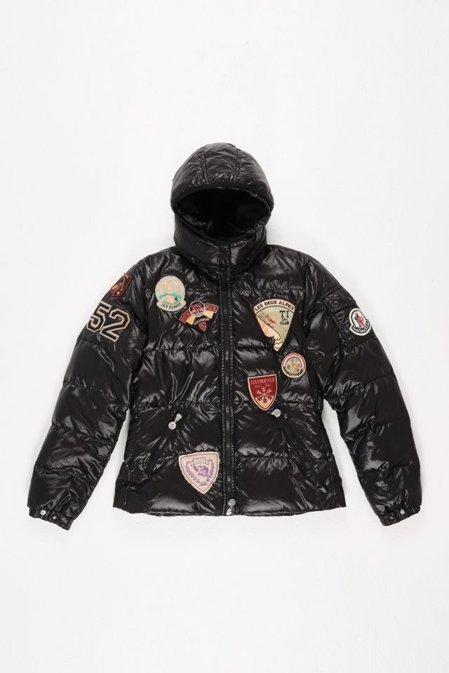 Moncler jacket hot sale badge