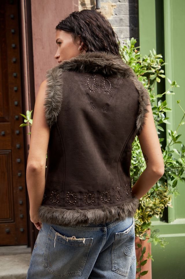 Park Lane Faux Fur Stone Gilet