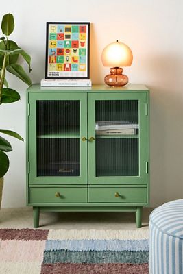 Marlo Cabinet