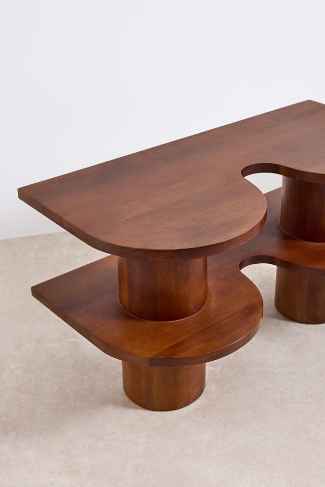 Avery Wavy Media Stand #4