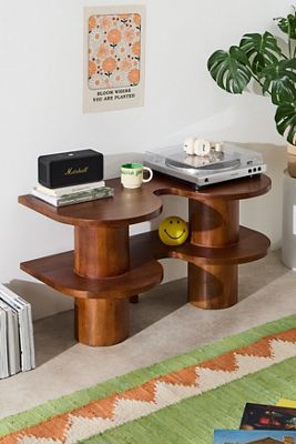 Avery Wavy Media Stand