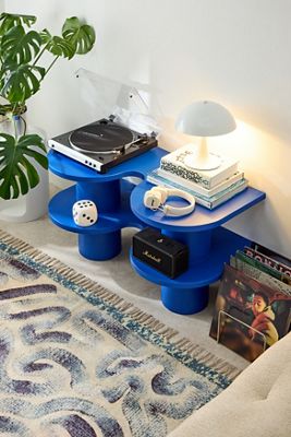Avery Wavy Media Stand