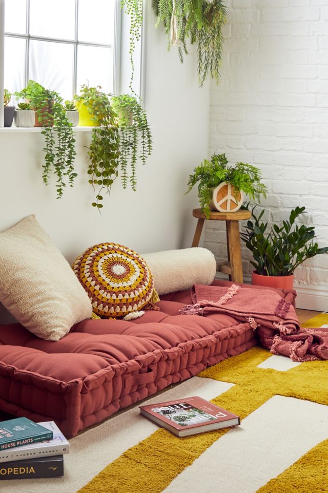 Hopper daybed deals urban outfitters