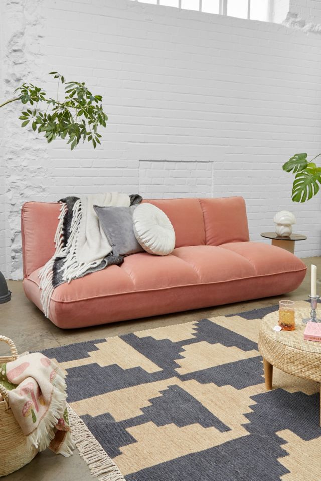 Pink velvet store couch urban outfitters