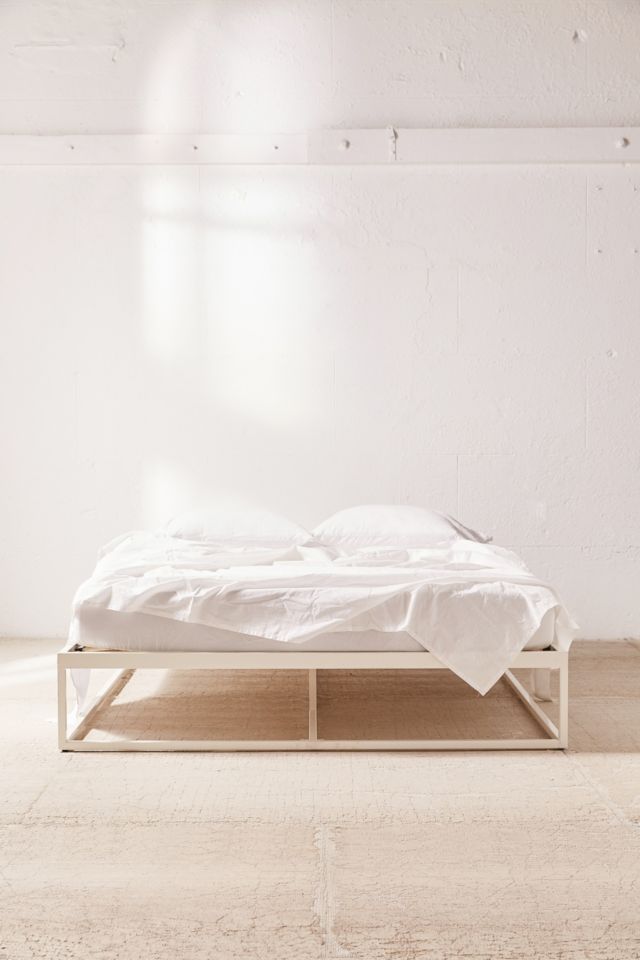 Platform bed deals frame urban outfitters