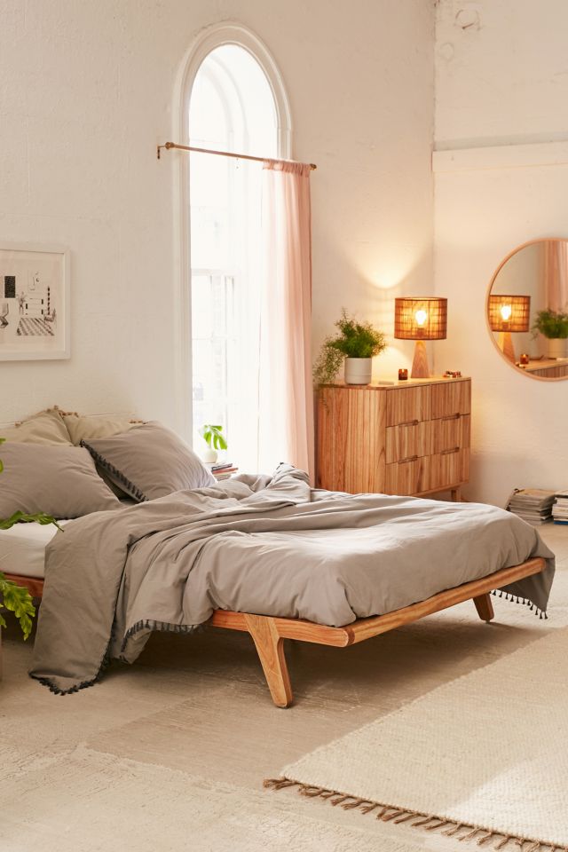 Amaia bed deals urban outfitters