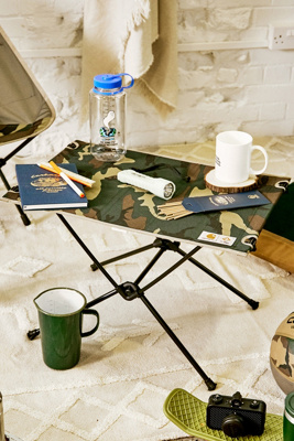 Carhartt WIP X Helinox Valiant 4 Table | Urban Outfitters UK