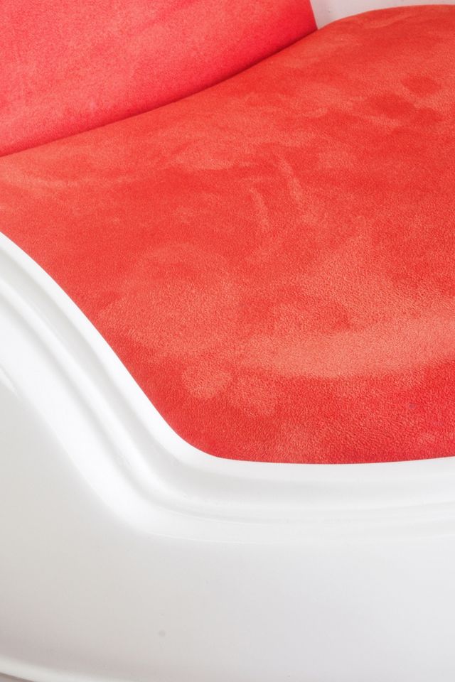 Urban Renewal Vintage White Garden Egg Chair By Peter Ghyczy #3