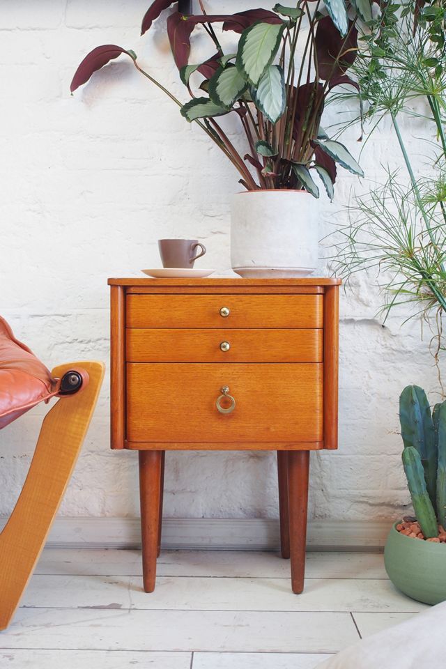 Urban Renewal Vintage 1960s Schreiber Bedside Drawers | Urban Outfitters UK