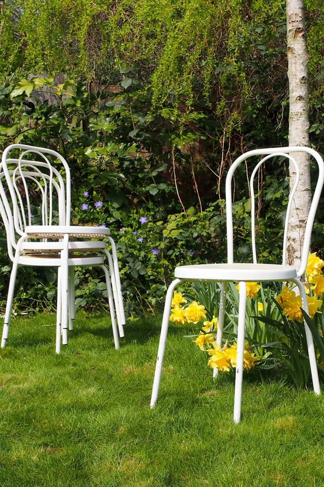 Urban Renewal Vintage Set Of 4 Vintage Plastic Raffia Seated Bistro Chairs #1