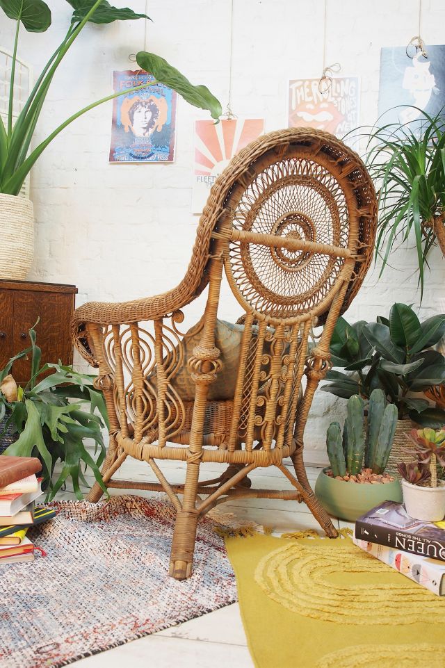 Rattan queen deals chair