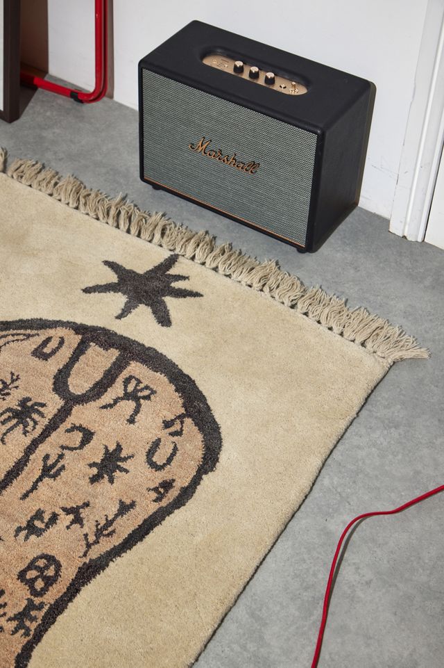 Urban Outfitters x TuftLuck Doodle Boot 3x5 Rug | Urban Outfitters DE