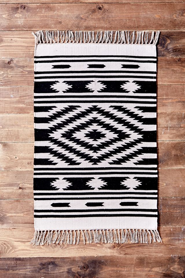 Teppich in Schwarz und Weiß mit Rautendesigns, 2 x 3 Fuß #1