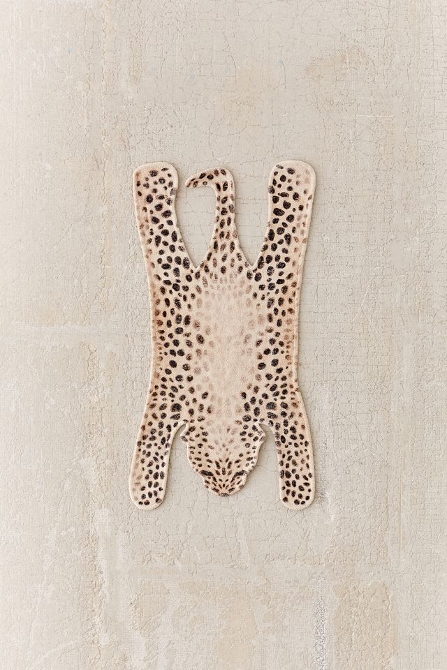 Tammas Printed Snow Leopard-Shaped Rug #1