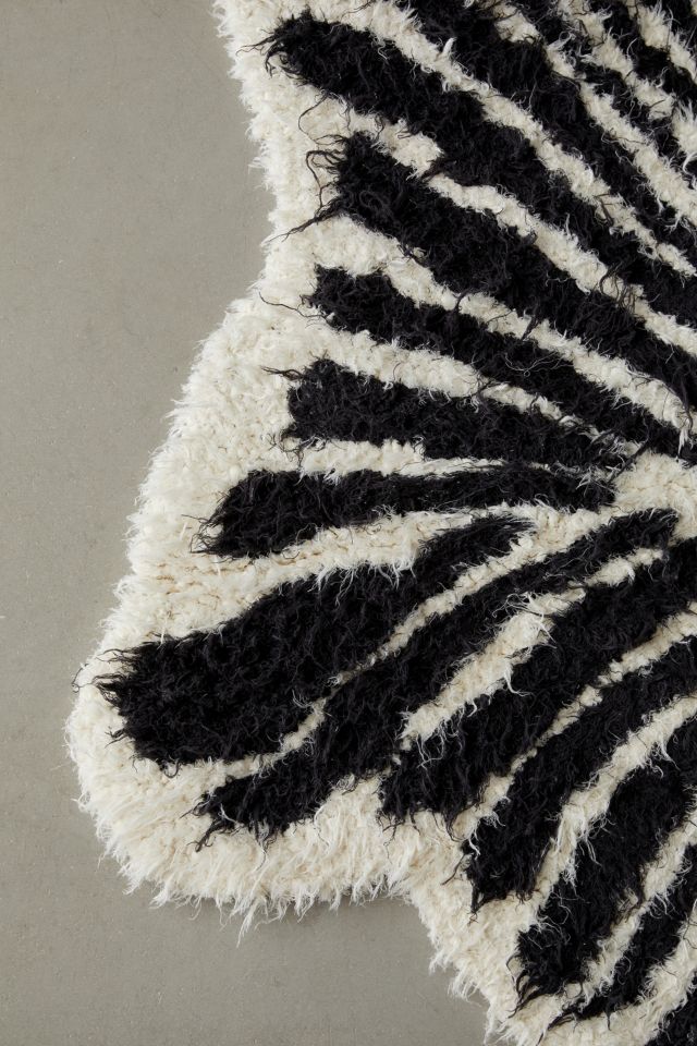 Black Cat 2x3 Rug  Urban Outfitters UK