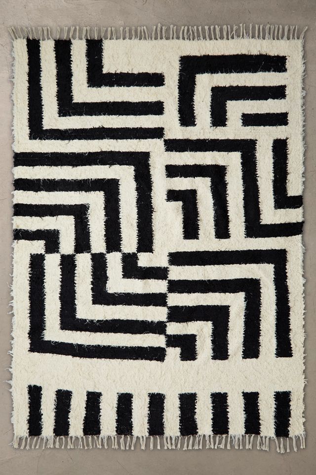 Black & White Asher 5x7 Rug #1