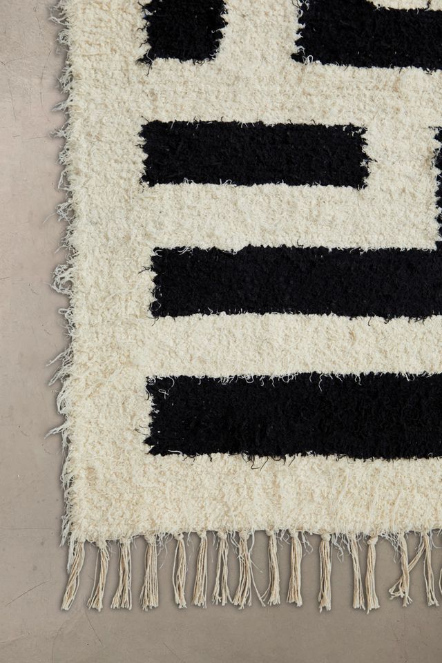 Black & White Asher 5x7 Rug #3