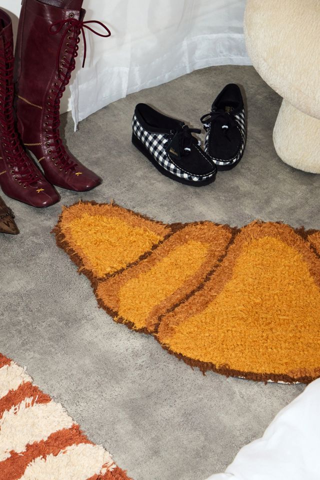 Croissant Shape Rug #1