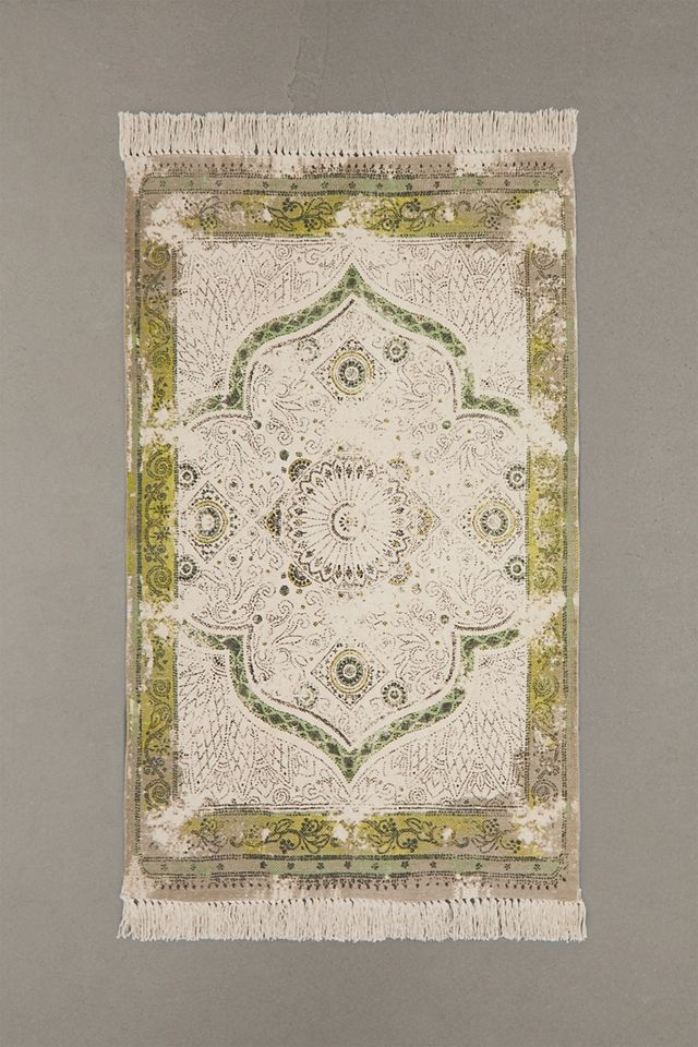 Iona Medallion 3x5 Rug | Urban Outfitters UK