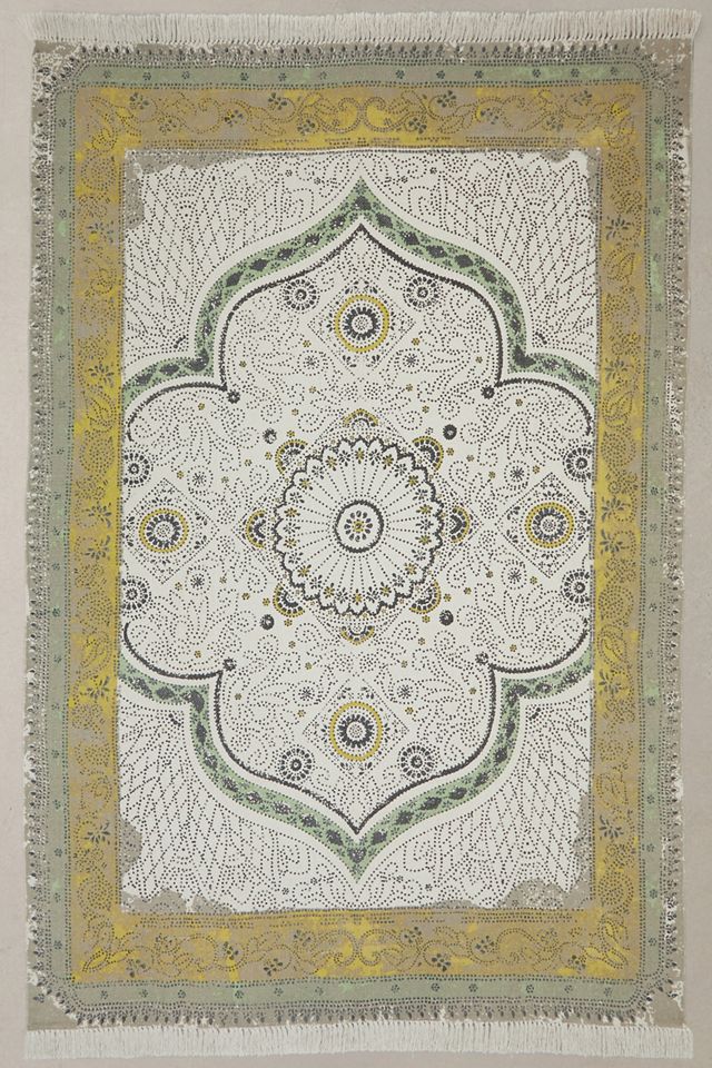 Iona Medallion 6x9 Rug | Urban Outfitters UK