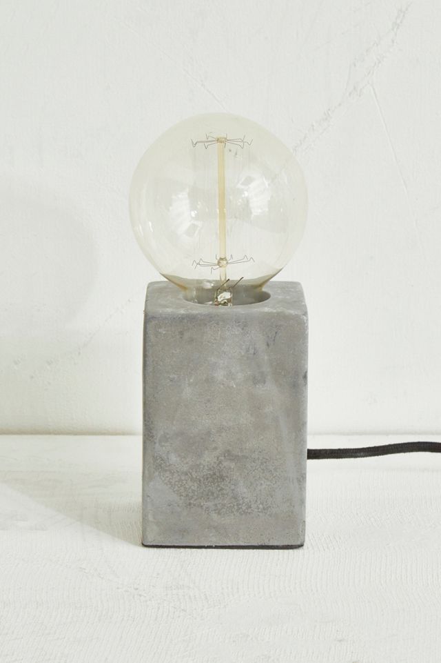 Lampe carrée en béton #1