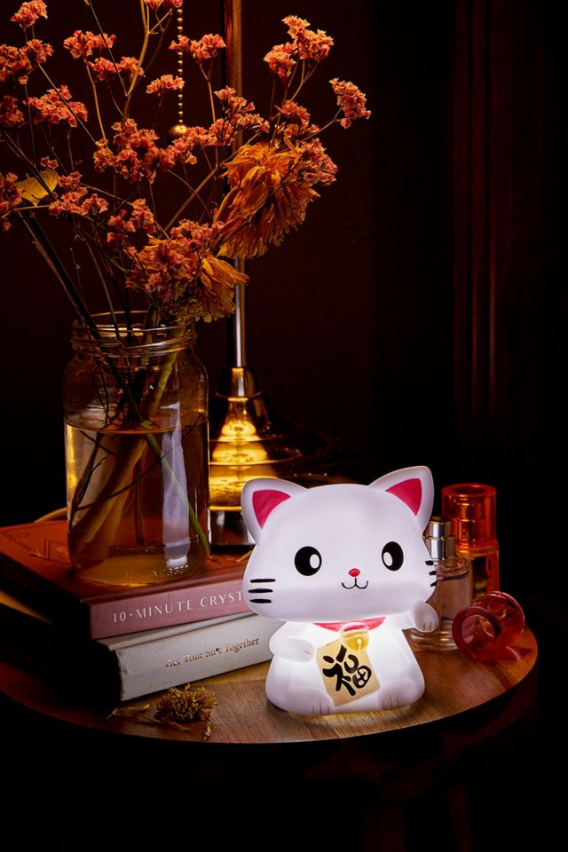 Smoko Lucky Cat Lamp | Urban Outfitters UK