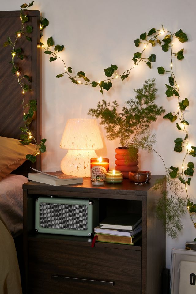 Bedroom fairy lights inspiration: fairy lights for the bedroom