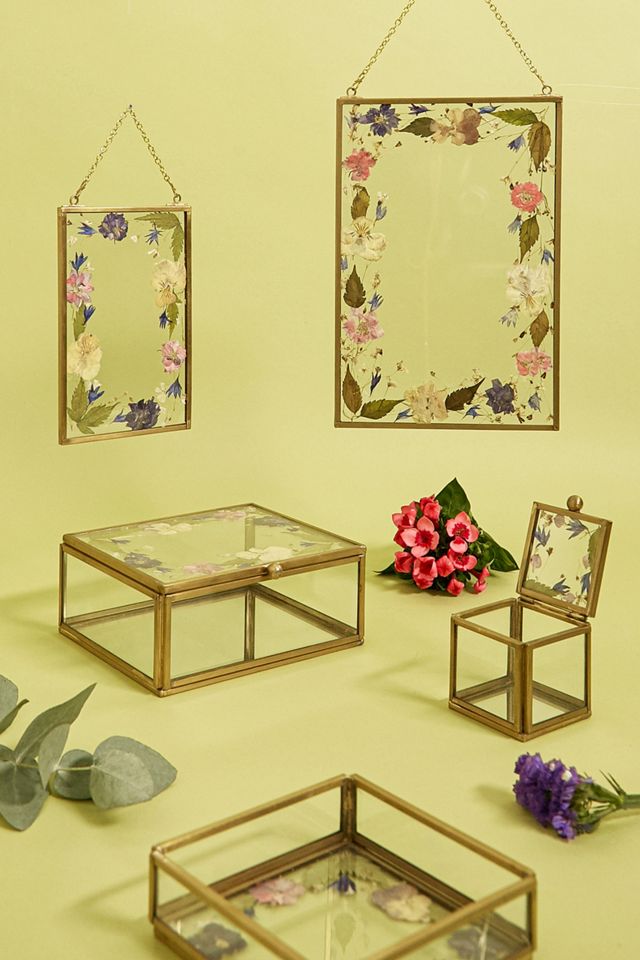 Mini Pressed Floral Hanging Frame | Urban Outfitters UK