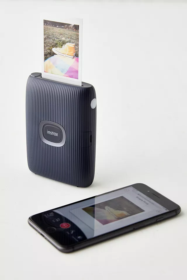 urbanoutfitters.com | Fujifilm – Smartphone-Drucker „Mini Link 2“ für Instax in Marineblau