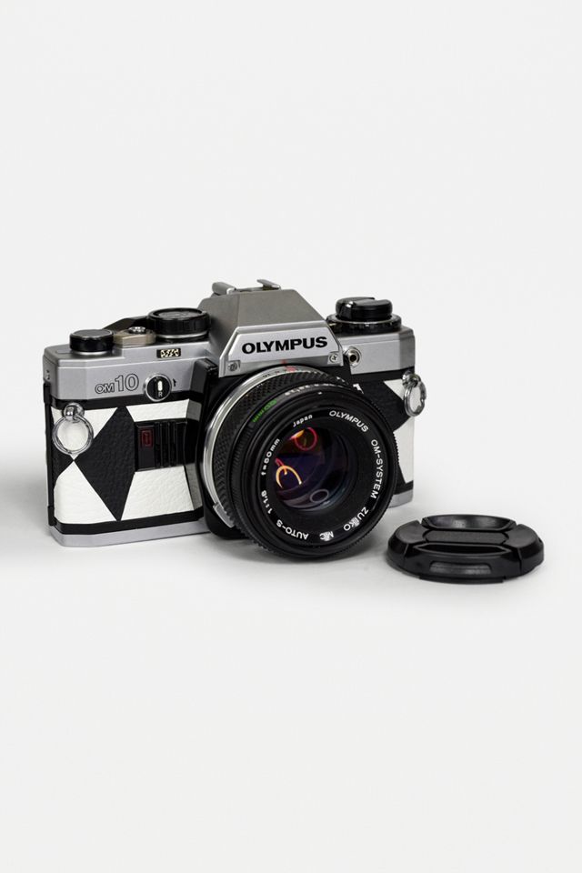 Vintage Camera Hut UO Esclusiva Olympus 0M10 35mm Fotocamera a