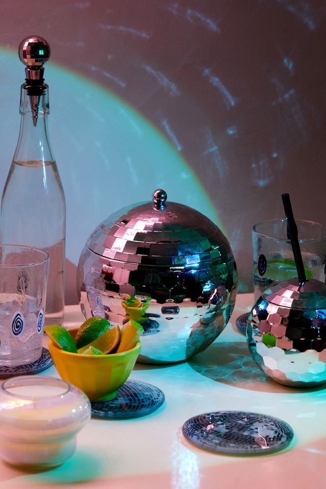 Becher in Discokugel-Form mit Strohhalm #1