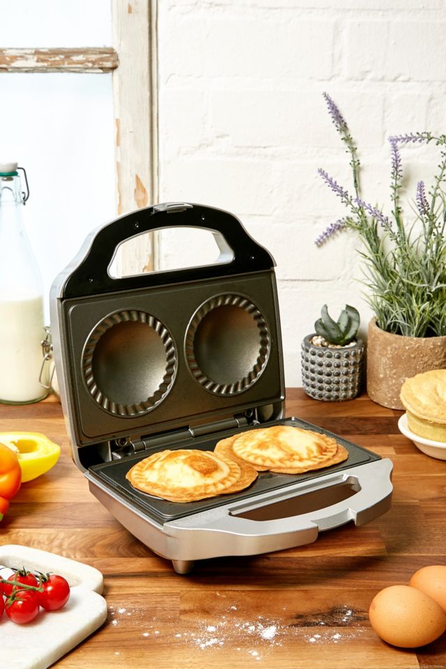 Quest Double Pie Maker | Urban Outfitters UK