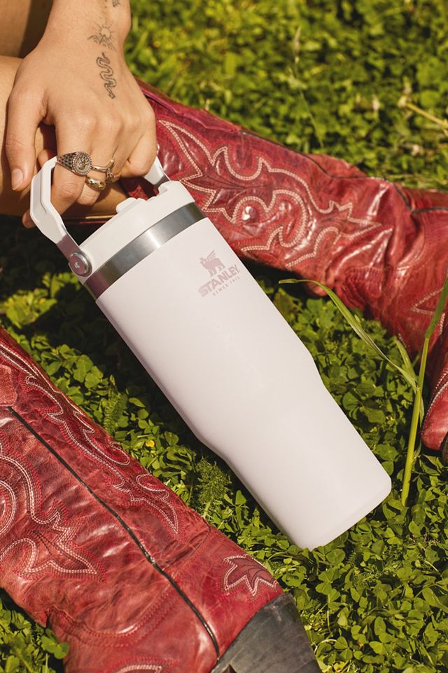 Stanley The IceFlow™ Flip Straw Tumbler 0.89L Rose Quartz