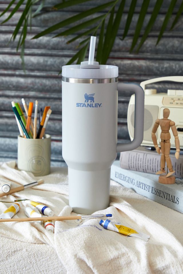 Urban Outfitters Stanley Quencher H2.0 FlowState™ 20oz Tumbler