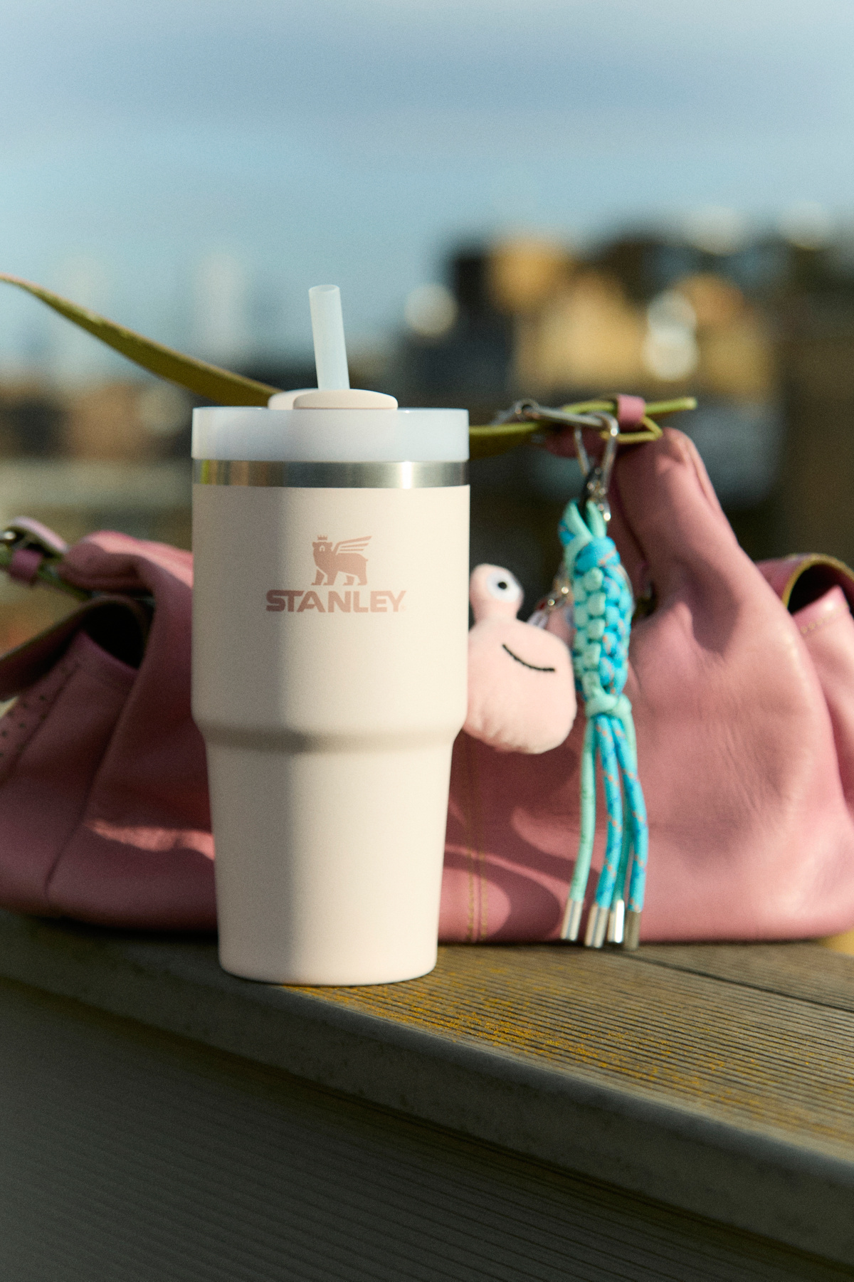 Stanley Cream Tonal Quencher H2.0 FlowState 0.6L