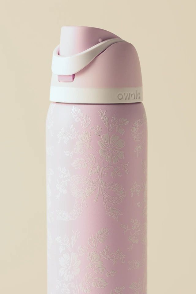 Owala UO Exclusive Ribbon Toile FreeSip® 0.9L / 32oz Water Bottle