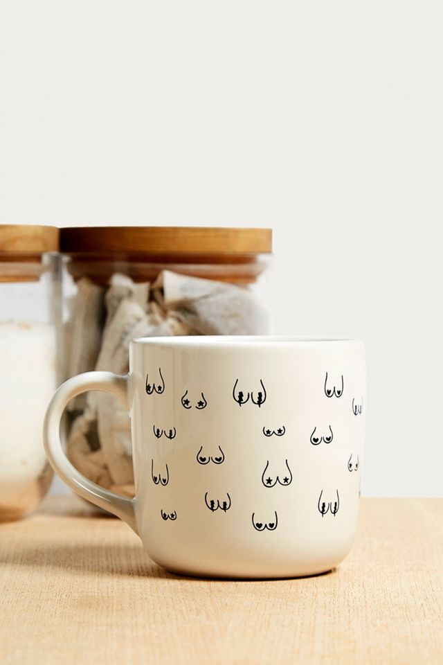 Tasse motif seins sur l'ensemble #1