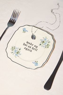 Gothic Slogan Plate