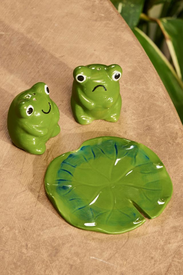 Frogs Salt & Pepper Shakers #2